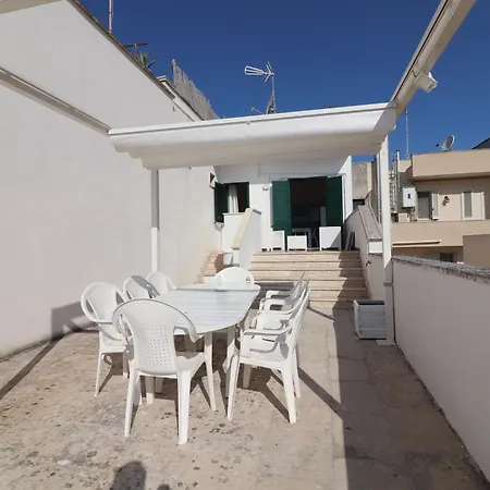 House Giulia Sea Front 펜션 오트란토