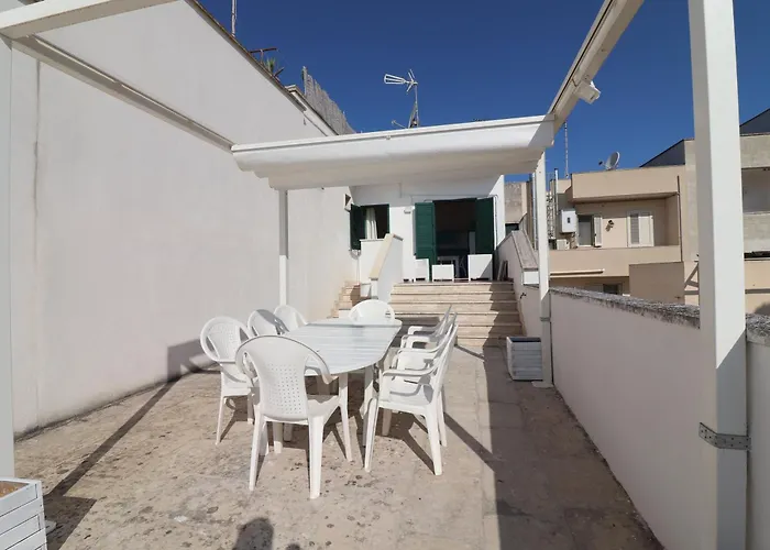 House Giulia Sea Front 펜션 오트란토
